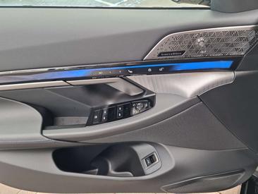 BMW Série 5 Touring 520d 2026 Noir — photo 16