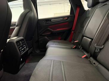 Porsche Cayenne III GTS 2025 Gris — photo 18