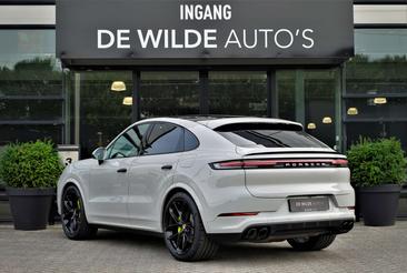 Porsche Cayenne III E-Hybrid 2024 Gris — photo 2