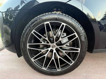 Porsche Macan Base 2023 Noir — photo 7