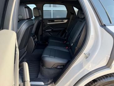 Porsche Cayenne III Base 2024 Gris — photo 19
