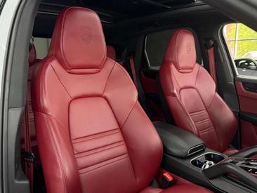 Porsche Cayenne III E-Hybrid 2022 Blanc — photo 31