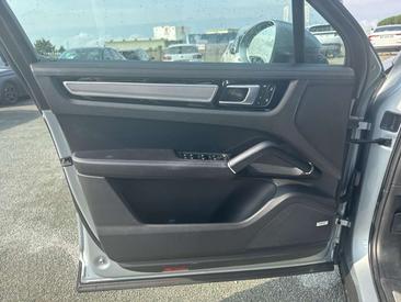 Porsche Cayenne III E-Hybrid 2021 Gris — photo 13