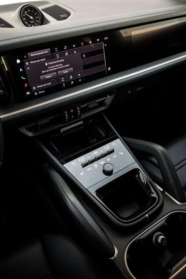 Porsche Cayenne III E-Hybrid 2024 Gris — photo 23
