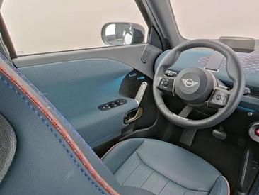 Mini Aceman E 2026 Noir — photo 3