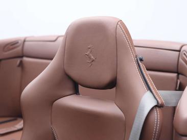Ferrari California 2010 Gris — photo 12