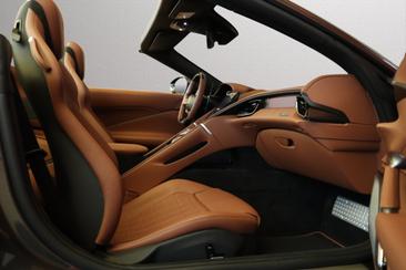 Ferrari Roma Spider 2024 Gris — photo 15