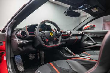 Ferrari 812 Superfast 2019 Rouge — photo 5