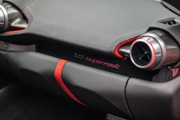 Ferrari 812 Superfast 2019 Rouge — photo 17