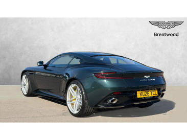 Aston Martin DB12 V8 2026 Vert — photo 2