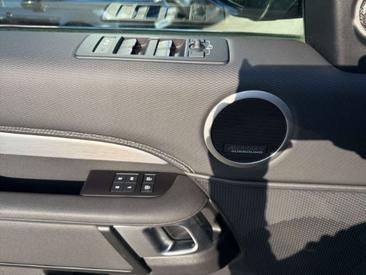 Land Rover Discovery D300 2023 Noir — photo 21