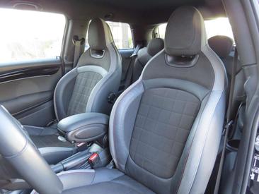 Mini Hatch / Citadine John Cooper Works — photo 12