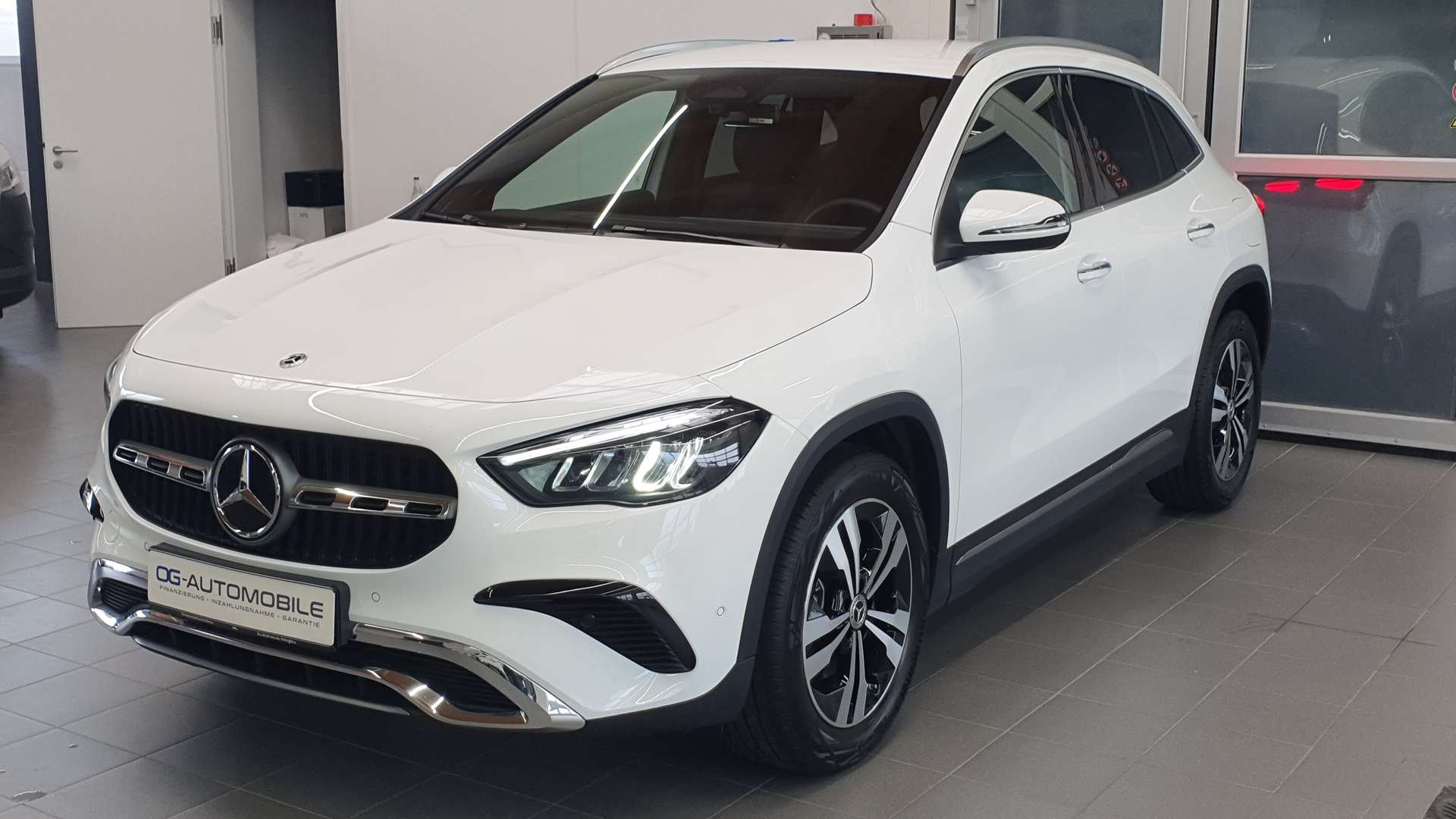Mercedes GLA 200 Ambiente - 2024 - Joinsteer - #1