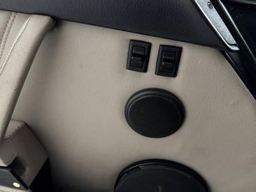 Porsche 964 Carrera 2 Cabriolet — photo 31