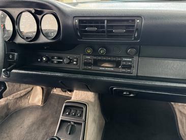 Porsche 964 Carrera 2 Cabriolet — photo 32