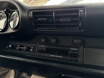 Porsche 964 Carrera 2 Cabriolet — photo 37
