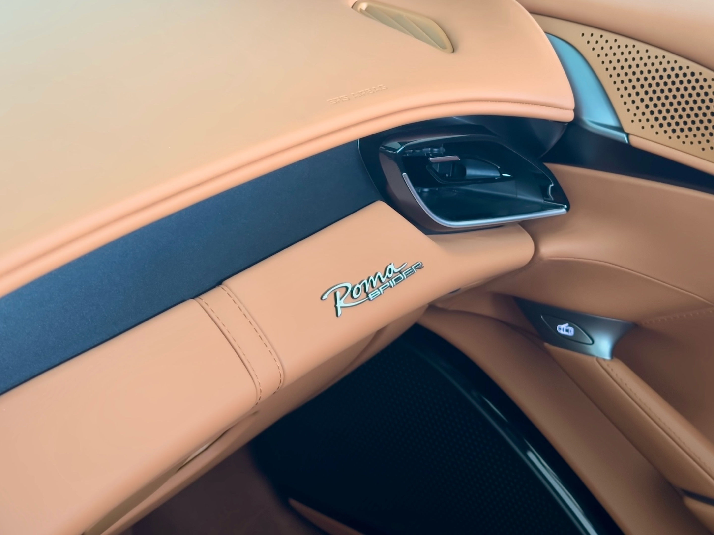 Ferrari Roma Spider - 2024 - Joinsteer - #32