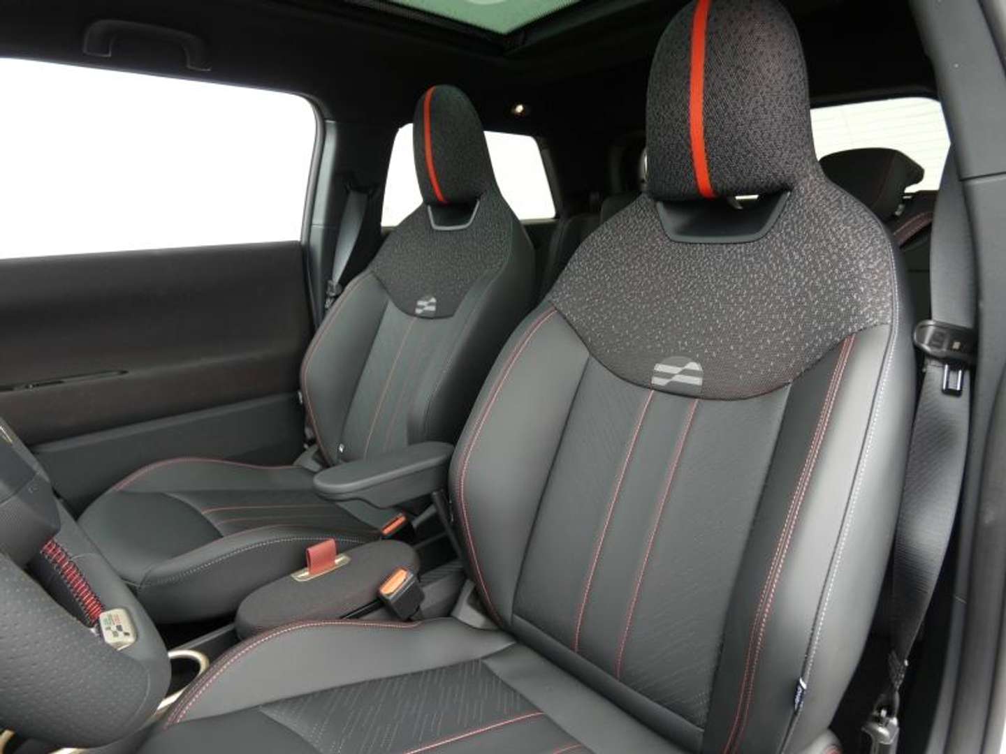Mini 3 Portes JCW Trim Cooper SE - 2025 - Joinsteer - #4