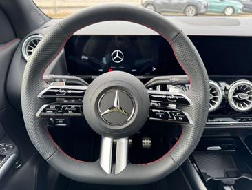 Mercedes GLA AMG Line — photo 11