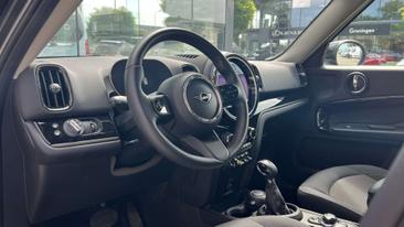 Mini Countryman COOPER SE — photo 4