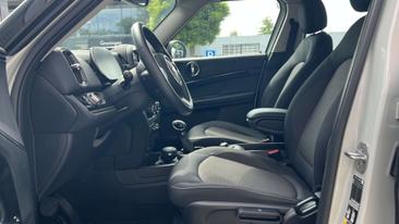 Mini Countryman COOPER SE — photo 7