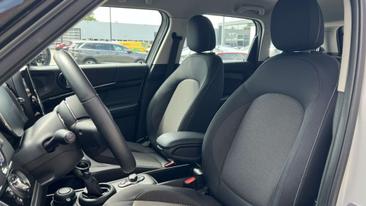 Mini Countryman COOPER SE — photo 8