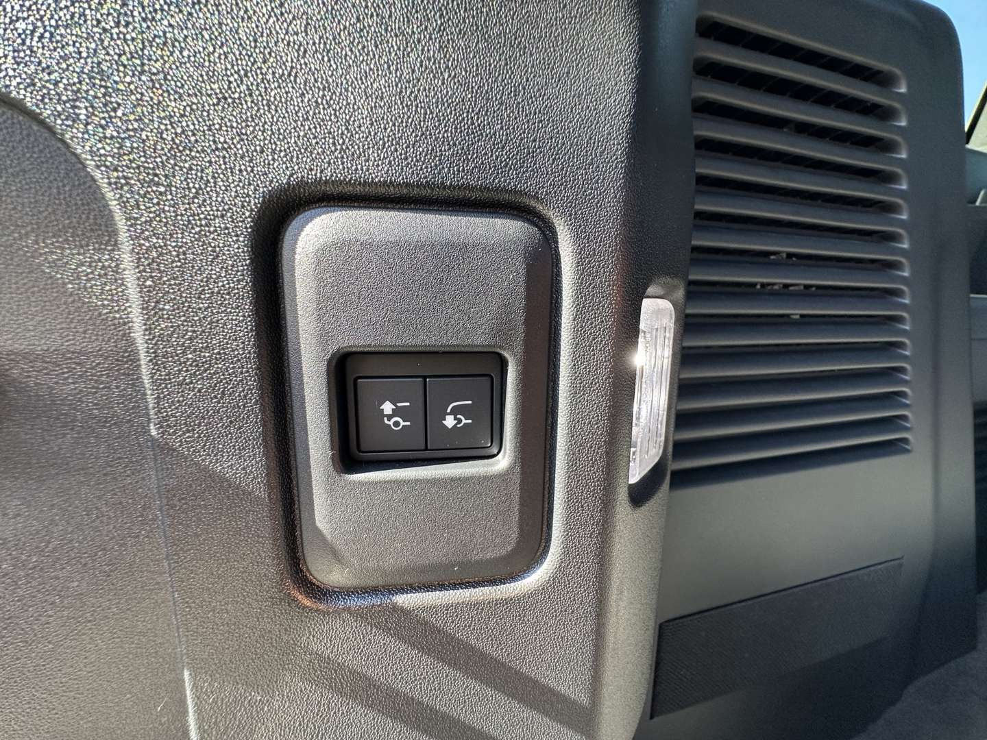 Land Rover Defender 130 P400 - 2022 - Joinsteer - #16