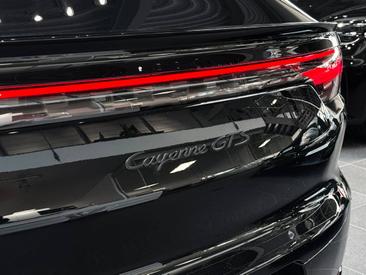 Porsche Cayenne III GTS Coupé — photo 9