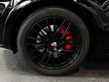 Porsche Cayenne III GTS Coupé — photo 16