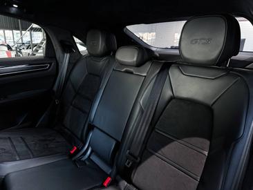 Porsche Cayenne III GTS Coupé — photo 23