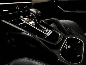 Porsche Cayenne III GTS Coupé — photo 29