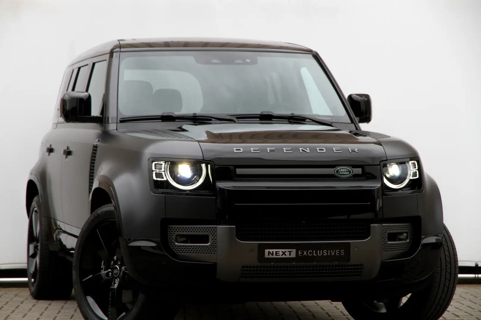 Land Rover Defender 5.0 P525 110 V8 Carpathian Edition Pano | Meridian - 2023 - Joinsteer
