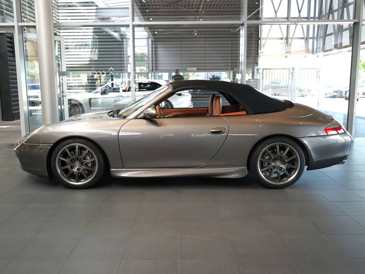 Porsche 996 I Carrera 4 Cabriolet - 2001 - Joinsteer - #2