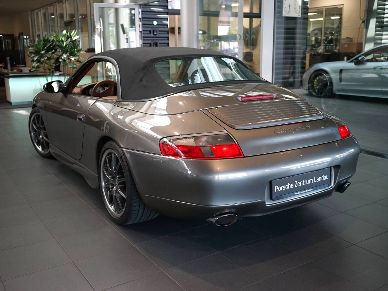 Porsche 996 I Carrera 4 Cabriolet - 2001 - Joinsteer - #3