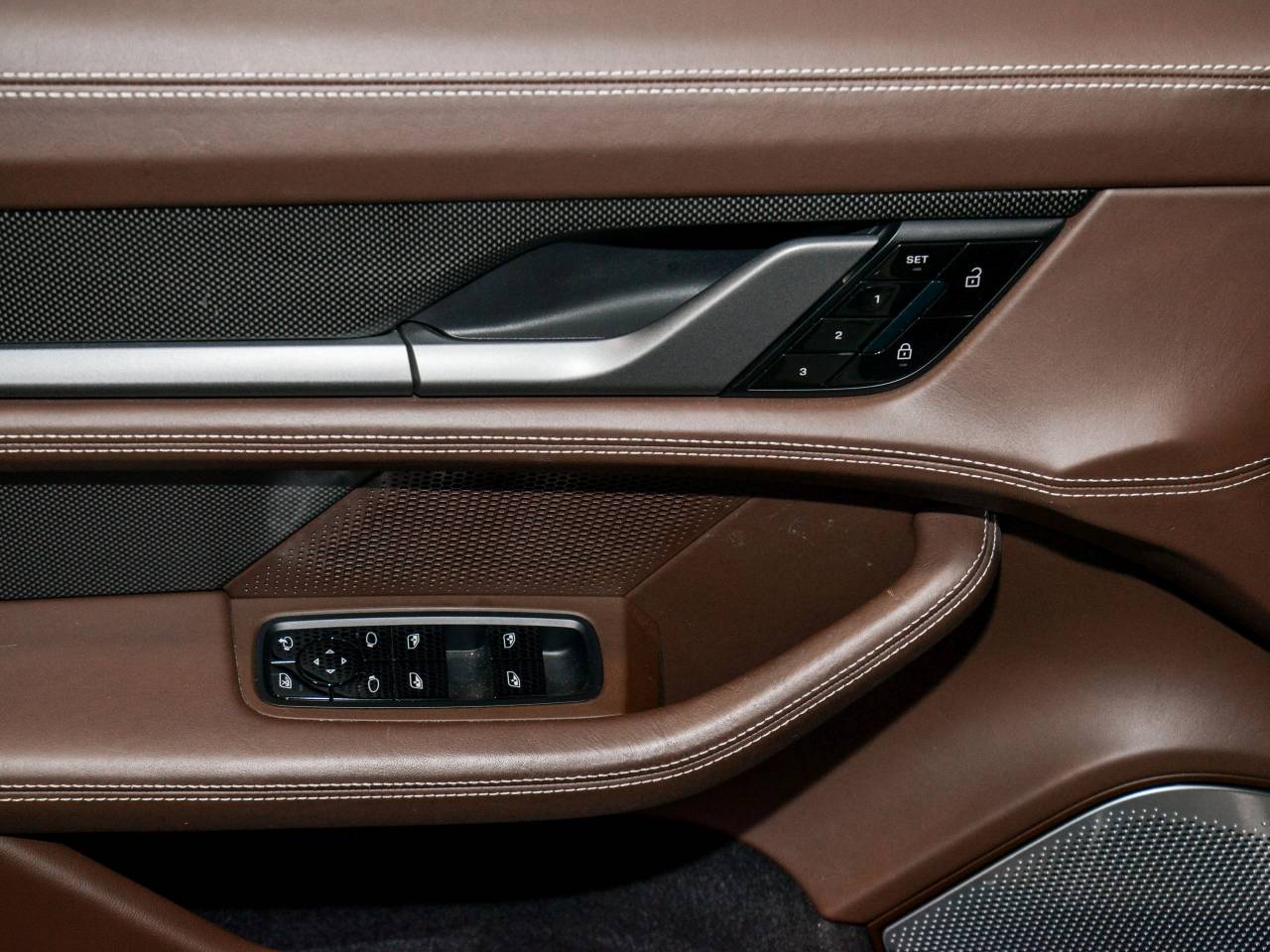 Porsche Taycan Turbo S - 2021 - Joinsteer - #22