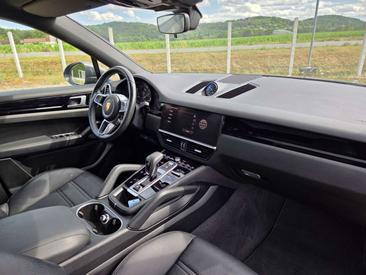 Porsche Cayenne III E-Hybrid — photo 12