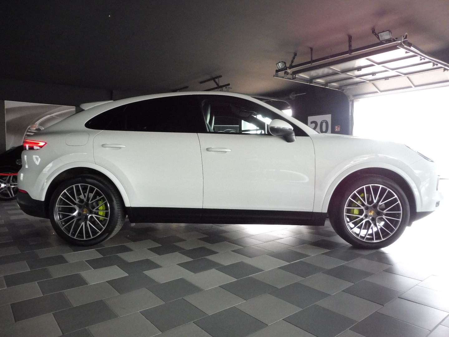 Porsche Cayenne E-Hybrid - 2021 - Joinsteer - #5