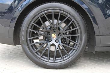 Porsche Cayenne III E-Hybrid Coupé — photo 15