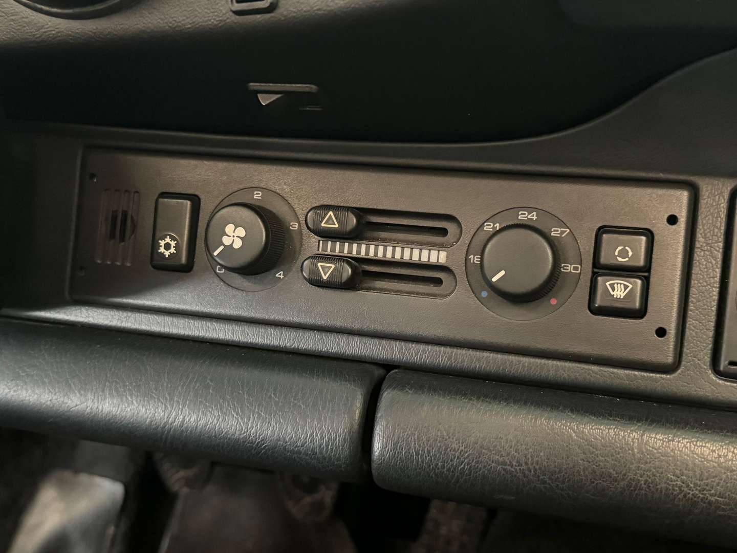 Porsche 964 Carrera 2 Cabriolet - 1991 - Joinsteer - #11