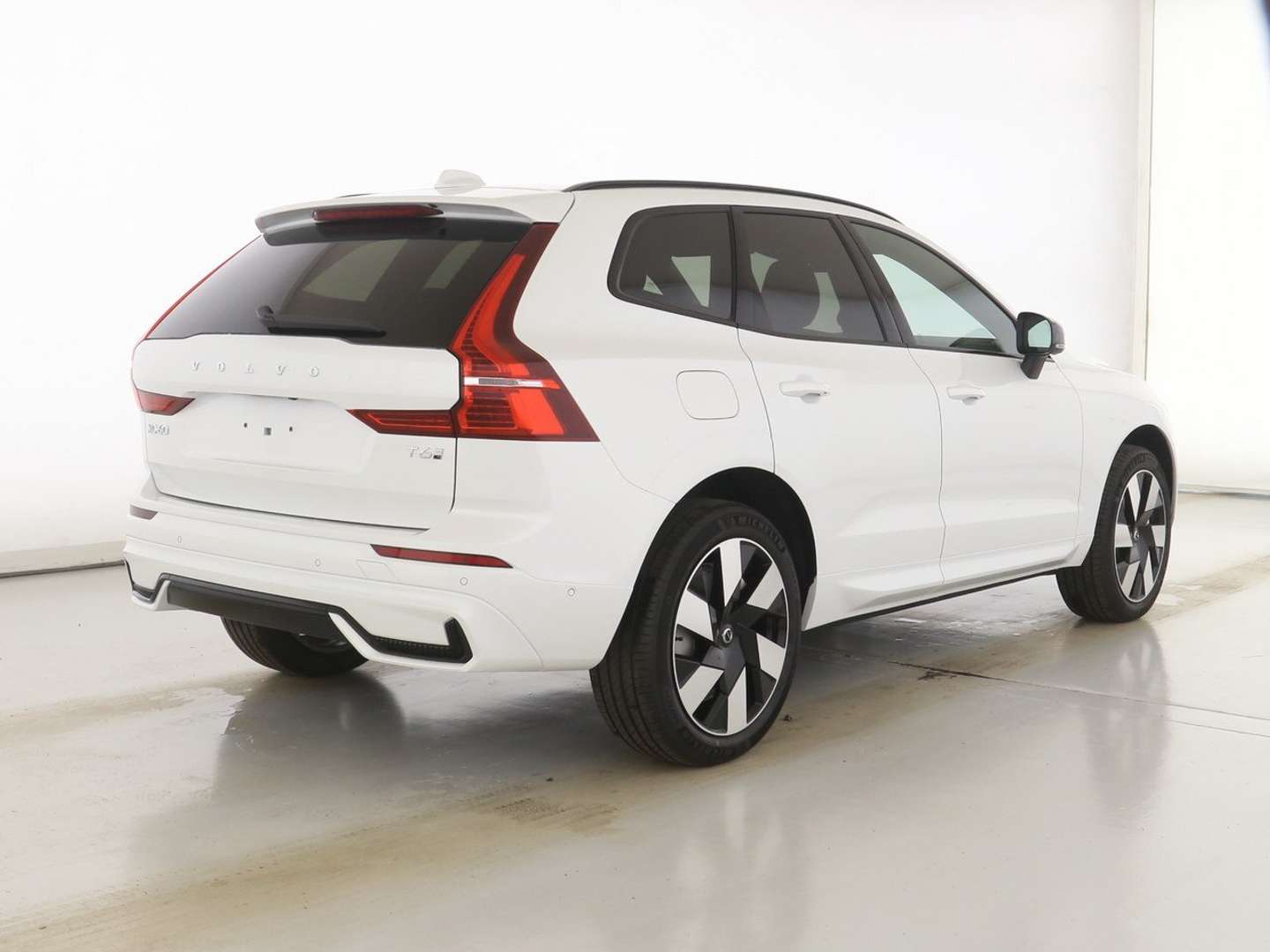 Volvo XC60 T6 PLUS - 2025 - Joinsteer - #1