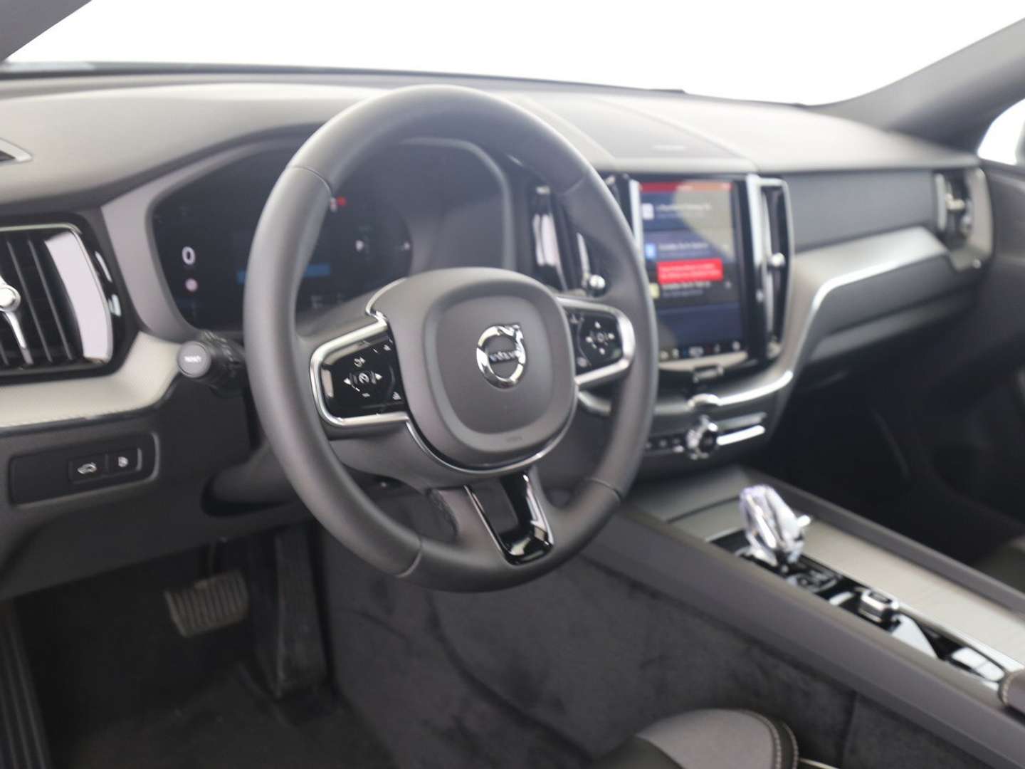 Volvo XC60 T6 PLUS - 2025 - Joinsteer - #2