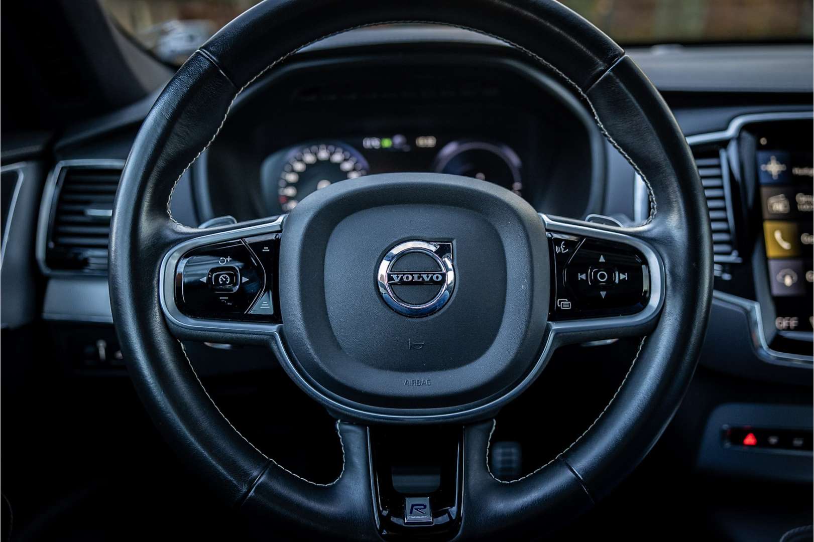 Volvo XC90 T8 R-Design - 2020 - Joinsteer - #9