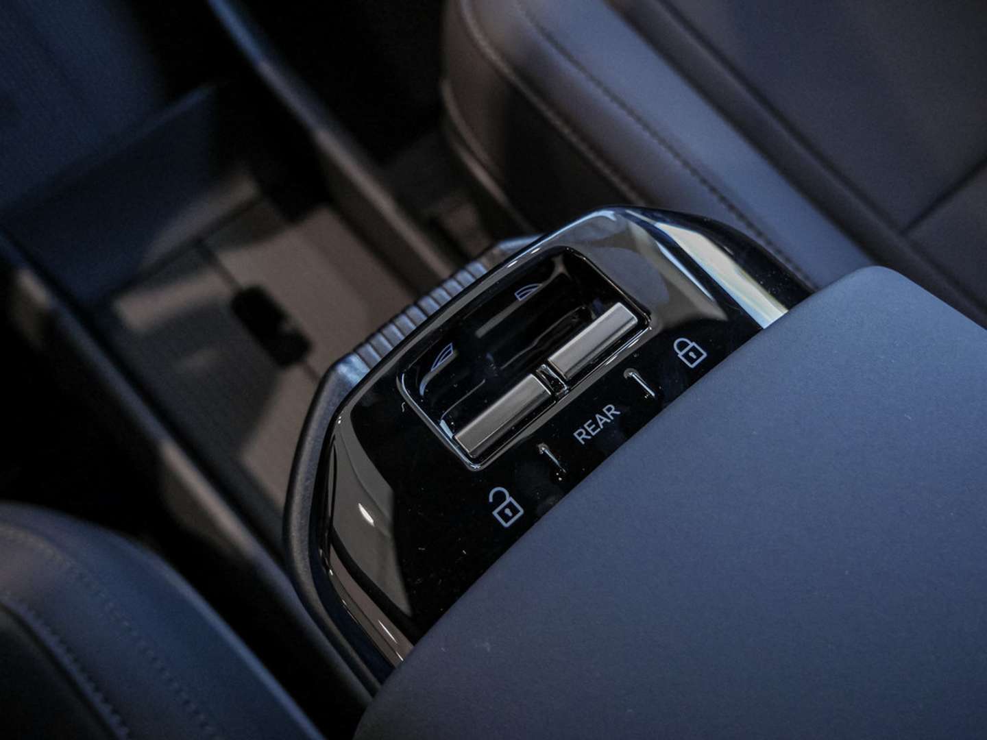 Volvo EX30 TWIN MOTOR PERFORMANCE - 2025 - Joinsteer - #13