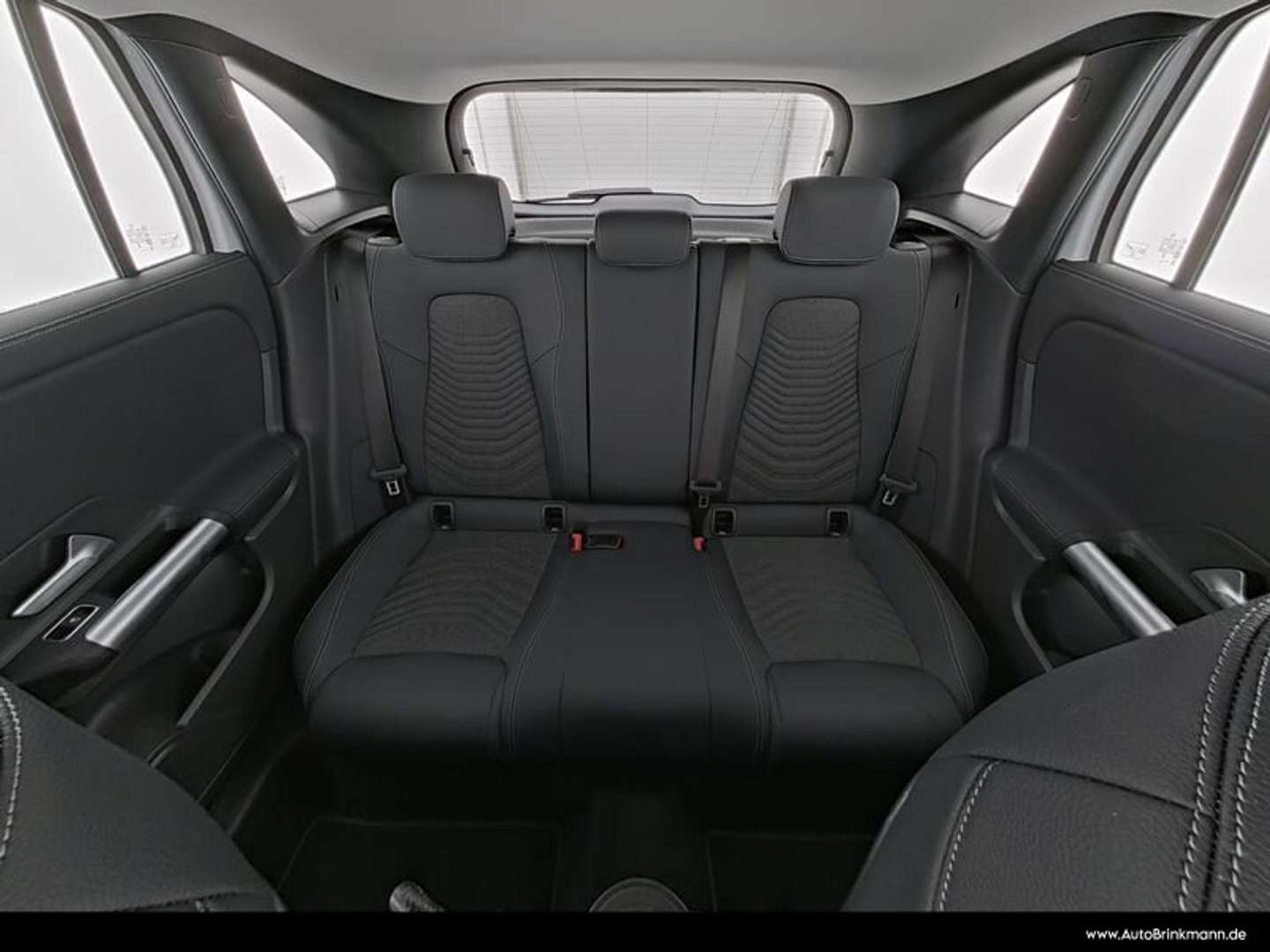Mercedes GLA 180 Advanced - 2024 - Joinsteer - #6