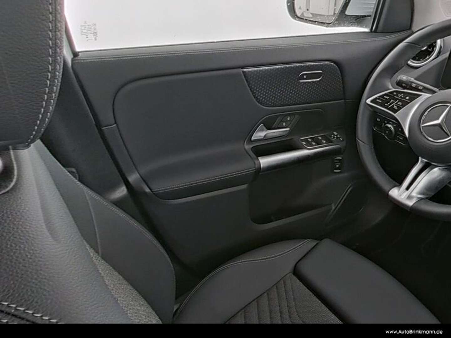 Mercedes GLA 180 Advanced - 2024 - Joinsteer - #7