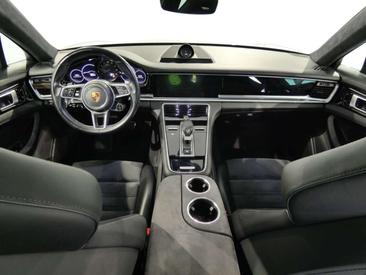 Porsche Panamera GTS — photo 11
