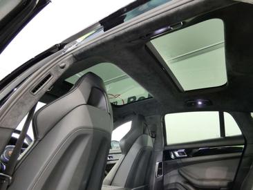 Porsche Panamera GTS — photo 15