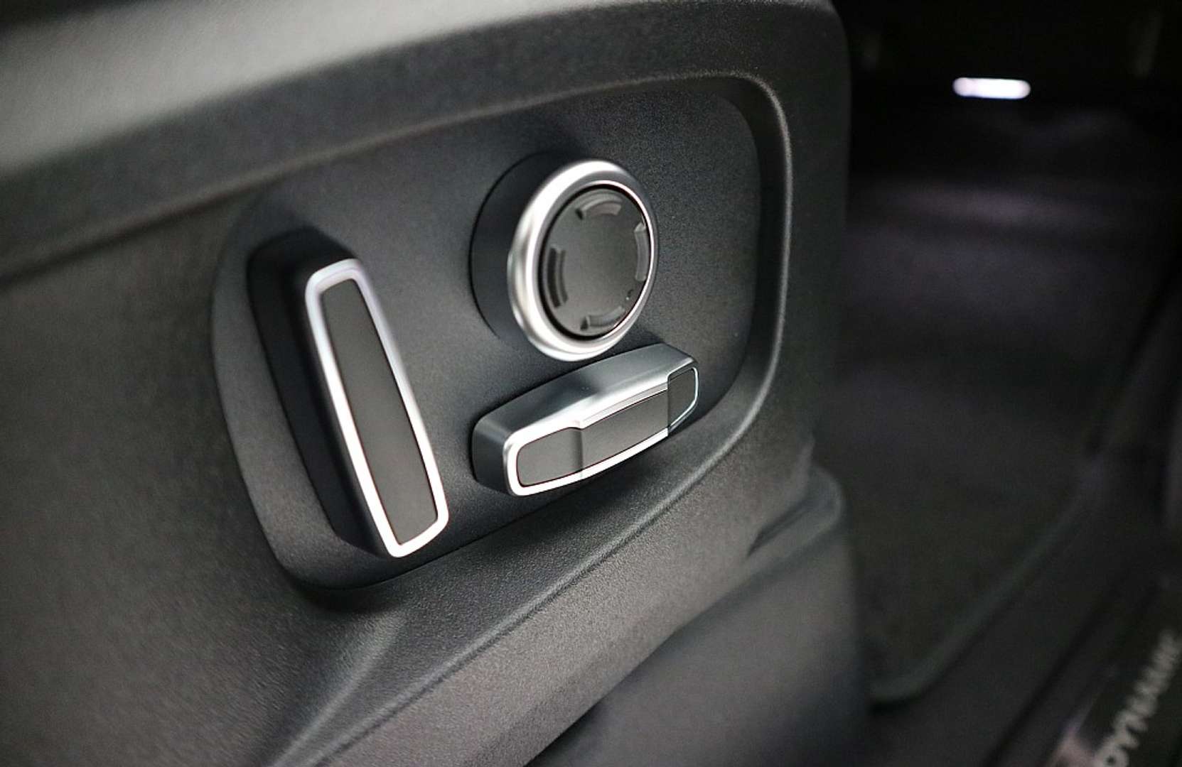 Land Rover Defender 130 X-Dynamic SE D300 - 2023 - Joinsteer - #7