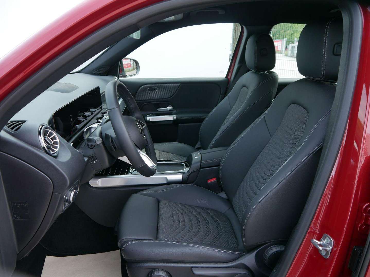 Mercedes GLB 200 Progressive - 2025 - Joinsteer - #11