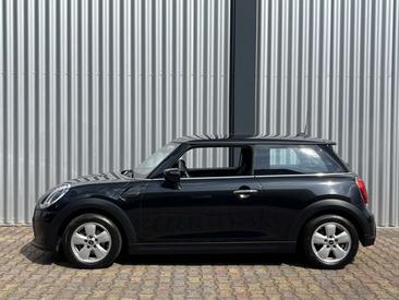 Mini Cooper Essential One — photo 5